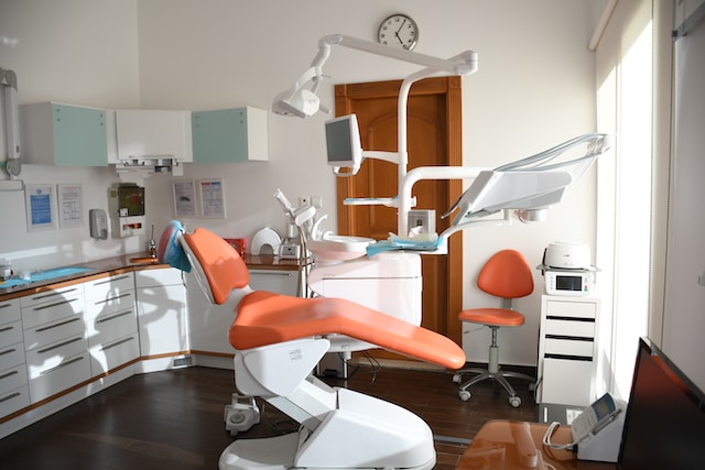 歯医者の開業に必須の設備は？